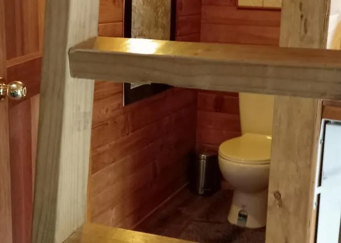 Treehouse Escape For Two 아파트 *
