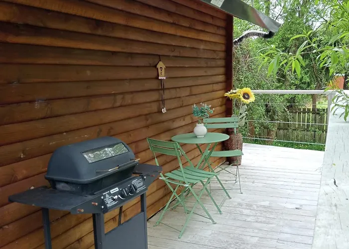 Treehouse Escape For Two *