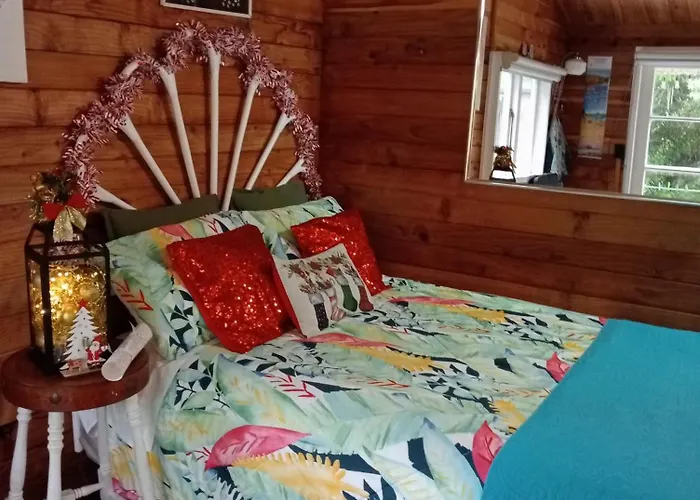 Treehouse Escape For Two *